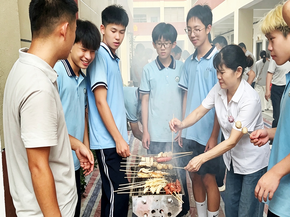 阳江正规教育孩子不听话学校联系电话与寄宿素质培育选购指南
